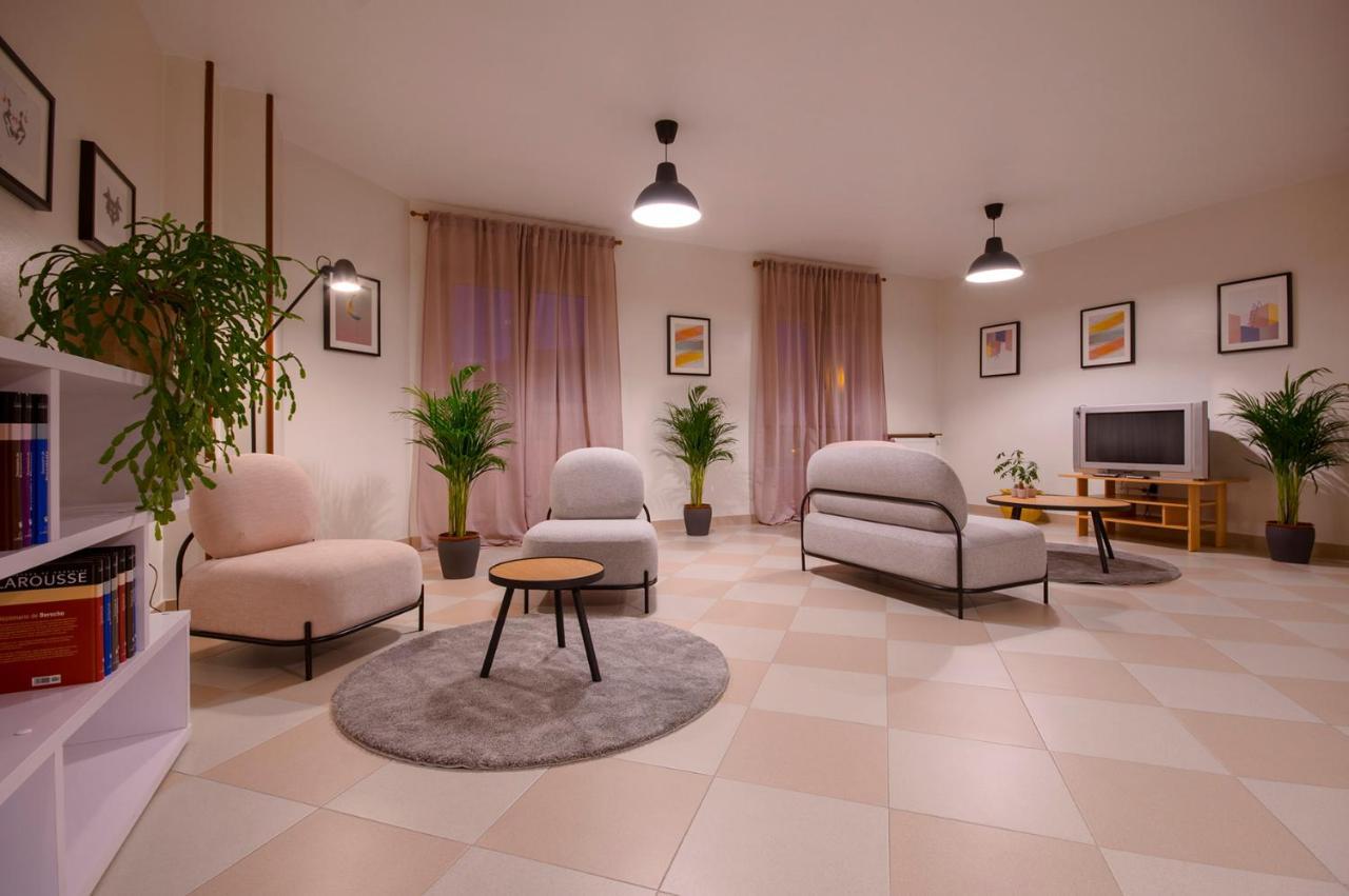 U-Hotel Dario Lugo Ngoại thất bức ảnh